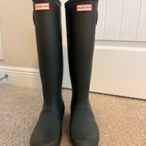 Hunter Original Tall Rain Boots — Women’s US 8 / UK 6 / EU 39 — Hunter Green / R